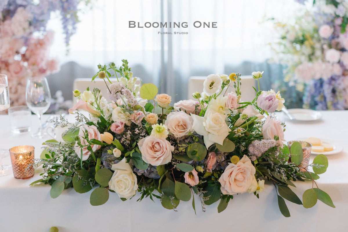 Head table flower arrangement - 新鲜主桌花 | Flower Delivery