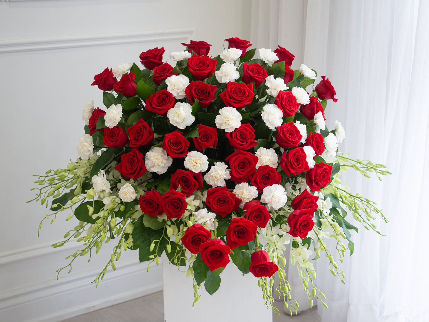 Casket Spray - Peaceful Tribute - 材头花 安宁致敬