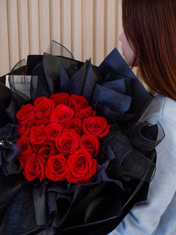 Valentine's Day Premium Red Roses Bouquet - Lavish Red- 2026 情人节 红唇