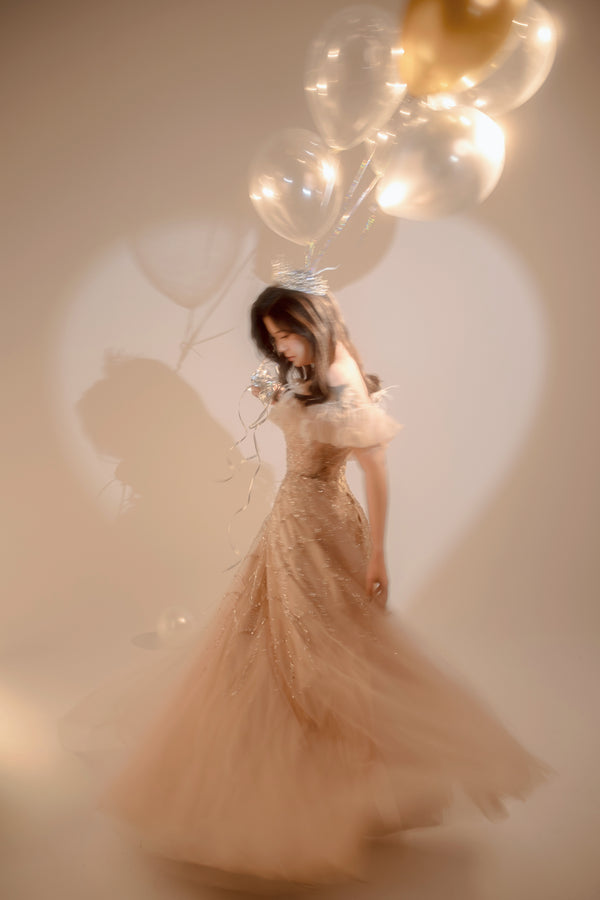 Minimal Luxe Birthday Photos – 极简奢感生日写真