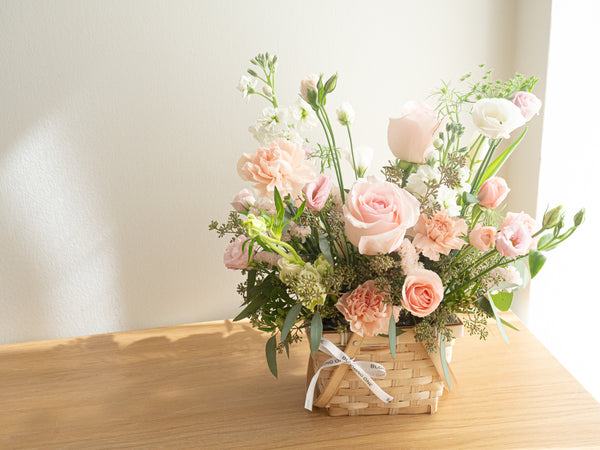 Basket of loveliness (blush pink)- 一篮子可爱(粉白)