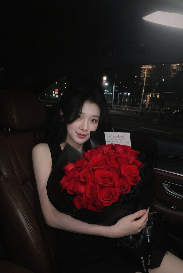 Red Roses Bouquet - Crimson Noir 焰影