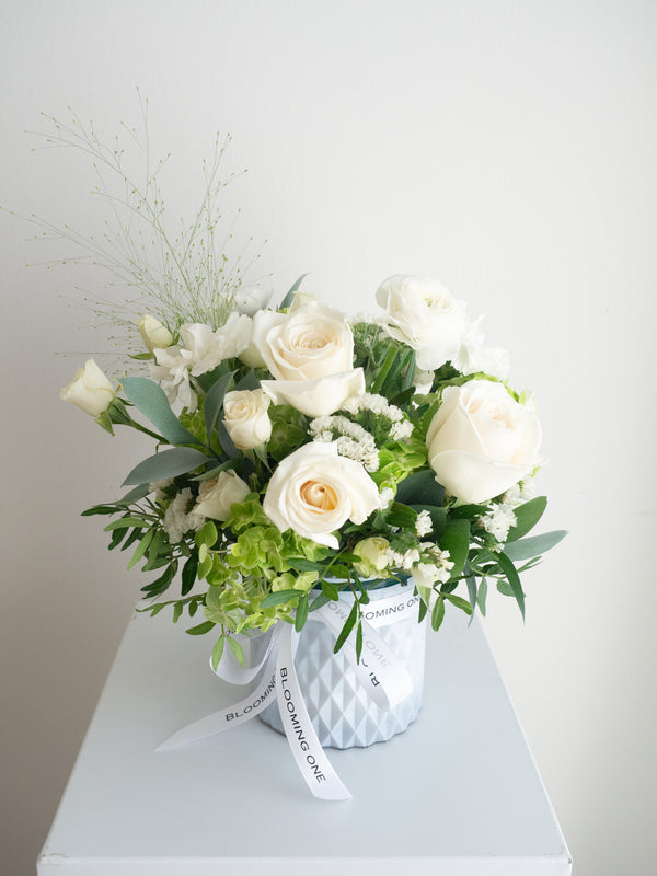 Garden White Bloom ( with vase)