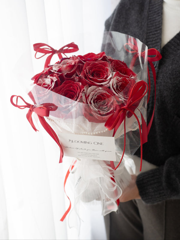 Snow Kissed Roses - 雪吻玫瑰