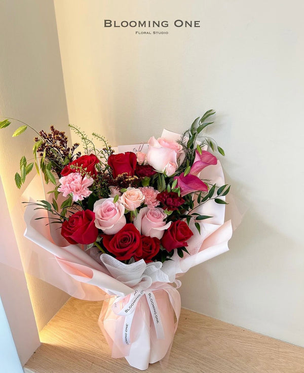 Pink & Red Roses Bouquet - 心动时刻